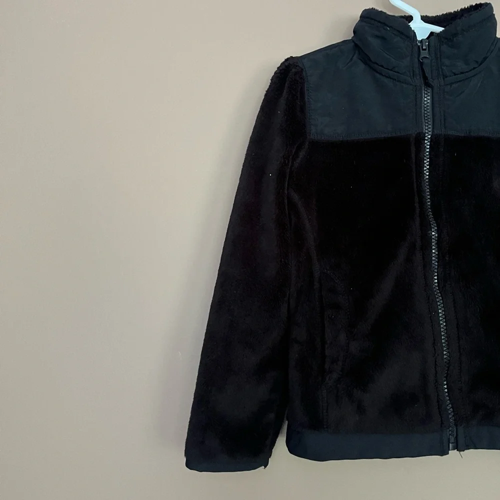 {The Children's Place} Fleece Full Zip Jacket in Black - Girls XS (4)